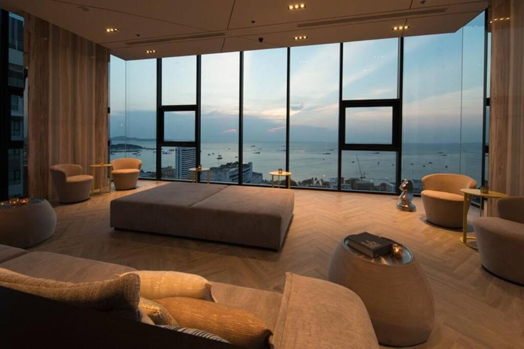 The Base Condo Center Of Pattaya Rooftop Swimming Pool Exterior foto