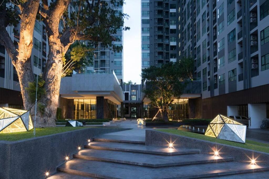 The Base Condo Center Of Pattaya Rooftop Swimming Pool Exterior foto