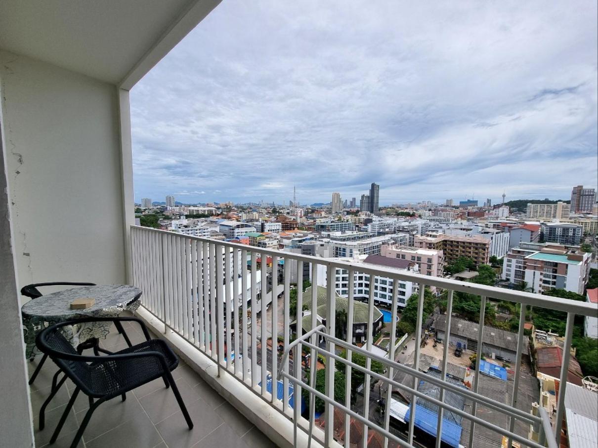 The Base Condo Center Of Pattaya Rooftop Swimming Pool Exterior foto