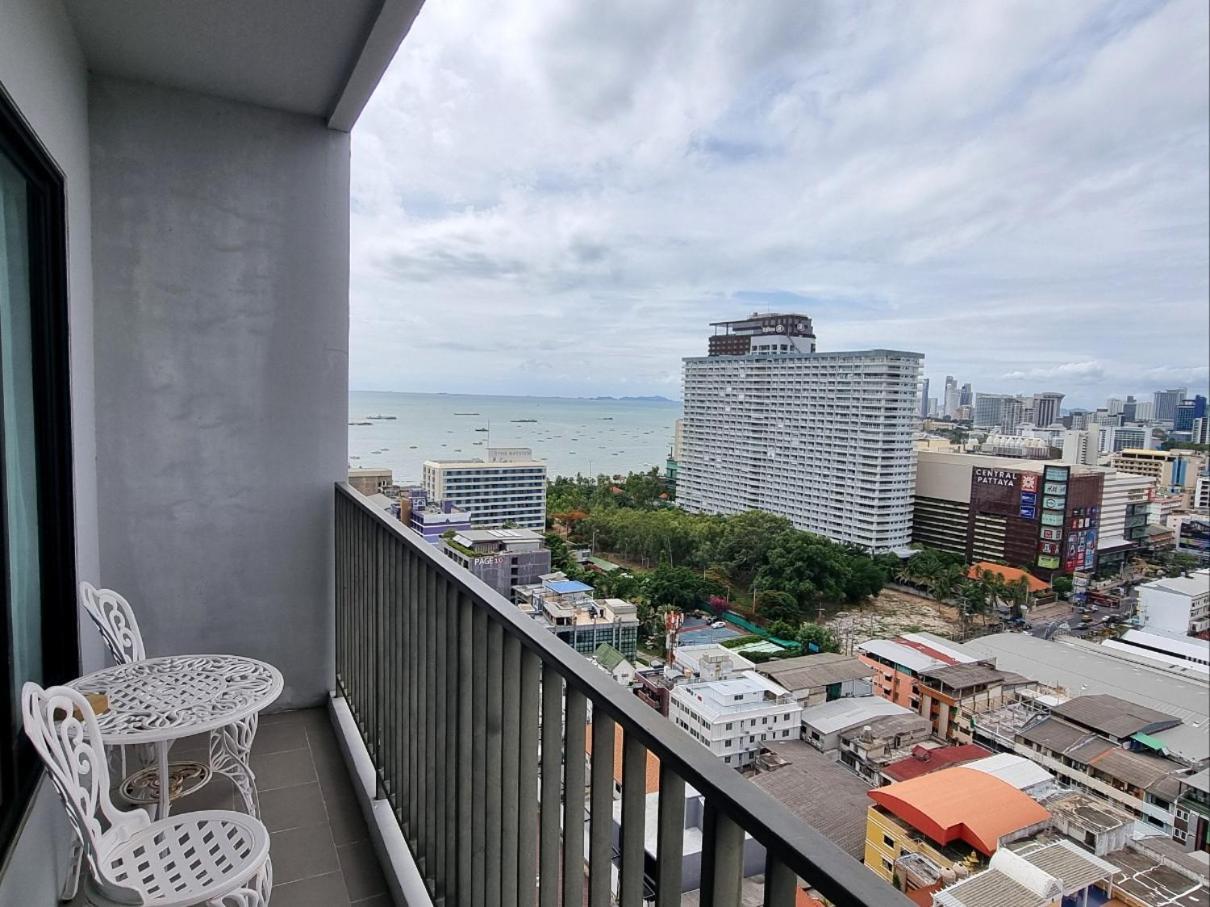 The Base Condo Center Of Pattaya Rooftop Swimming Pool Exterior foto