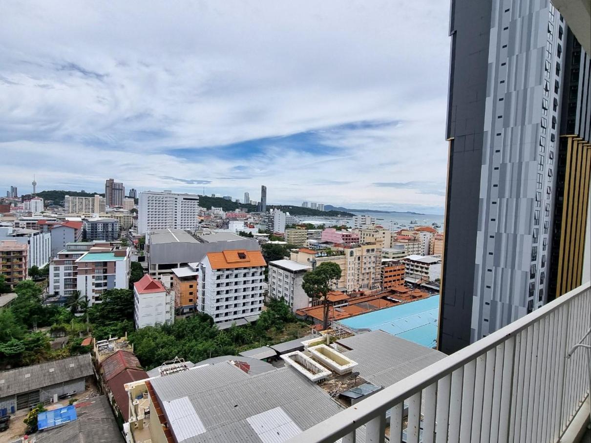 The Base Condo Center Of Pattaya Rooftop Swimming Pool Exterior foto